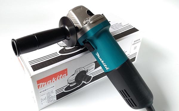 Có nên mua máy mài góc Makita 9556HN?